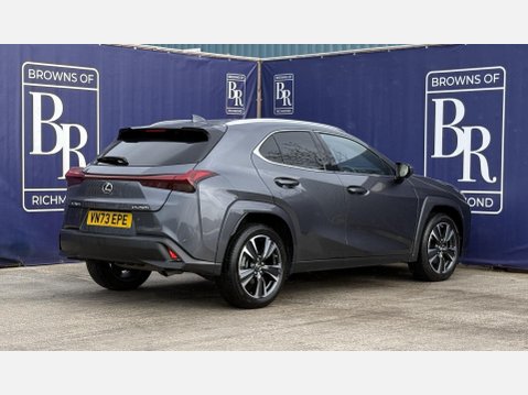 Lexus Ux 2.0 250h Takumi SUV 5dr Petrol Hybrid E-CVT Euro 6 (s/s) (184 ps) 4