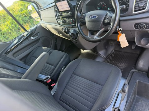 Ford Transit Custom 300 LIMITED P/V ECOBLUE 24