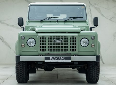 Land Rover Defender 110 HERITAGE 4