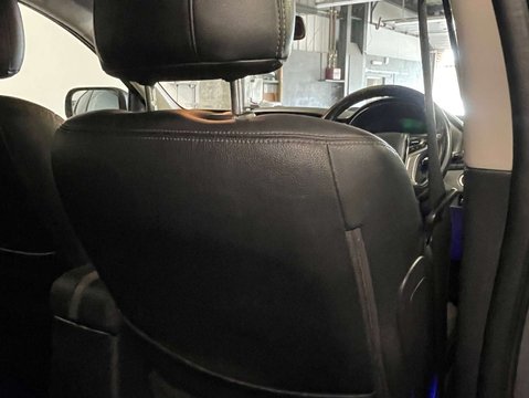 Mitsubishi L200 2.4 L200 Barbarian DI-D 4WD 26