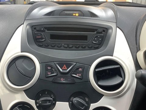 Ford Ka 1.2 Zetec White Edition Euro 6 (s/s) 3dr 8