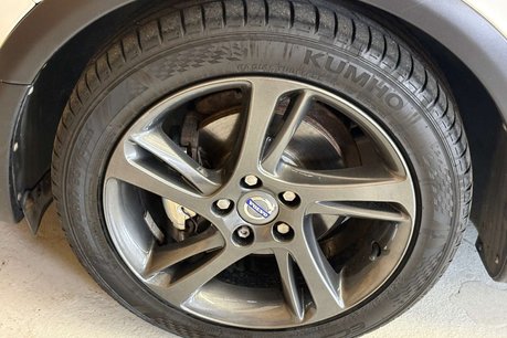 Volvo C30 1.6D DRIVe SE Sports Coupe 3dr Diesel Manual Euro 5 (s/s) (115 ps) 53