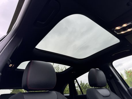 Mercedes-Benz EQA EQA 250 AMG Line Premium Plus Auto Electric PAN ROOF/MEMORY SEATS/VAT Q 2