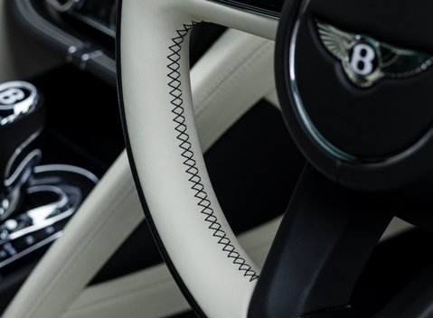Bentley Bentayga V8 AZURE EWB First Edition 14