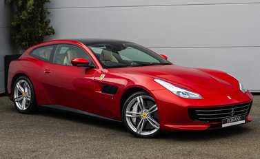 Ferrari GTC4 Lusso V12 2