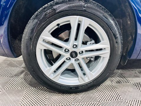 Audi Q5 2.0 TDI 40 S line S Tronic quattro Euro 6 (s/s) 5dr 21