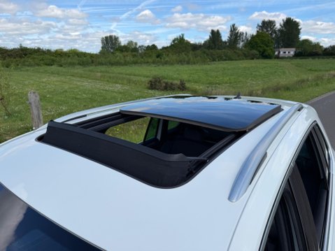 Volkswagen Tiguan 2.0 TDI R-Line Euro 6 (s/s) 5dr 54