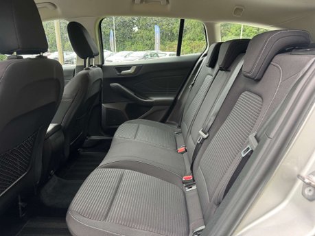 Ford Focus 1.0 Focus Titanium Auto 5dr 45