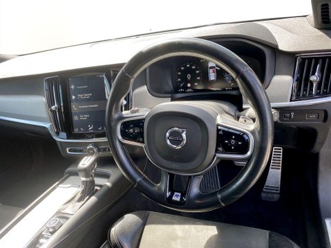 Volvo V90 2.0 D5 PowerPulse R-Design Pro Estate 5dr Diesel Auto AWD Euro 6 (s/s) (235 13