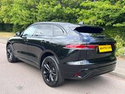 Jaguar F-Pace 2.0 D200 MHEV R-Dynamic HSE Black Auto AWD Euro 6 (s/s) 5dr 62