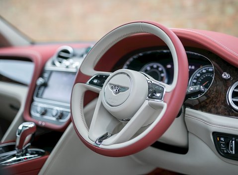 Bentley Bentayga W12 11
