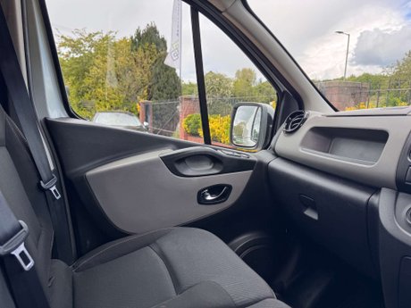 Renault Trafic 1.6 Trafic SL27 Sport Nav dCi 8
