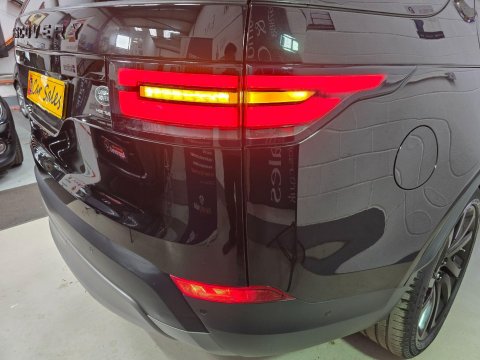 Land Rover Discovery 3.0 TD V6 HSE Luxury Auto 4WD Euro 6 (s/s) 5dr 65