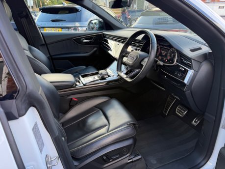 Audi Q8 TDI QUATTRO BLACK EDITION 24