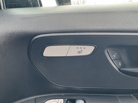 Mercedes-Benz eVito 100 KWH Tourer Pro L2 Auto Electric 9 SEATER/LWB/PARKTRONIC/VAT Q 18