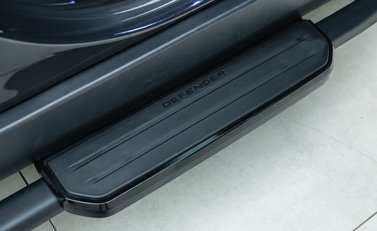 Land Rover Defender 110 V8 Carpathian Edition 24