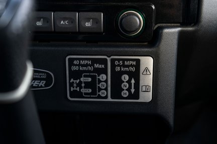 Land Rover Defender 110 Adventure 24