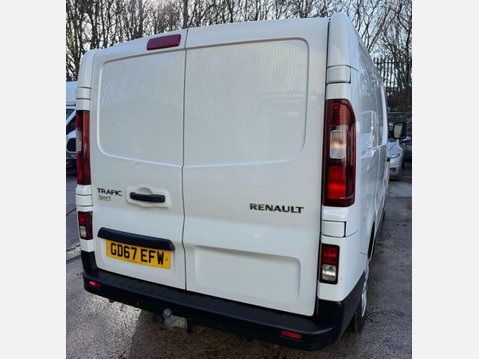 Renault Trafic 1.6 dCi ENERGY 27 Sport Nav Panel Van 5dr Diesel Manual SWB Standard Roof E 13