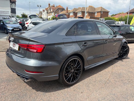 Audi A3 S3 TFSI QUATTRO BLACK EDITION S TRONIC TECH PACK