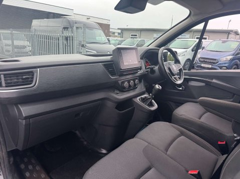 Renault Trafic 2.0 dCi Blue LL30 Sport Panel Van 5dr Diesel Manual L2 H1 Euro 6 (s/s) (130 28