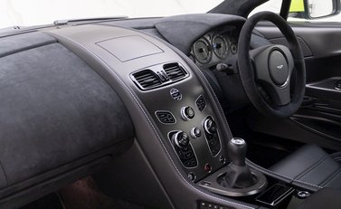 Aston Martin Vantage GT8 11