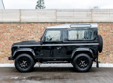 Land Rover Defender 90 XS 2