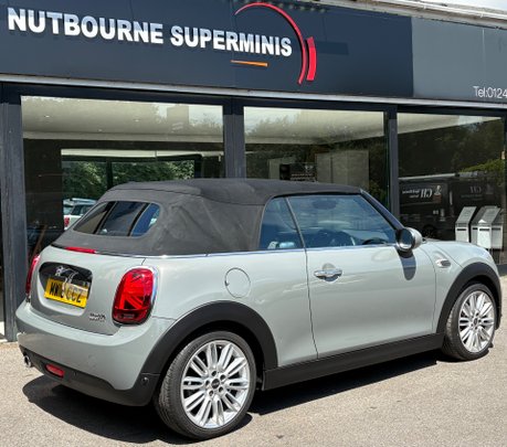 Mini Convertible Cooper 1.5 Petrol Manual Chili + PARKING ASSISTANT + VISIBILITY PACK 19