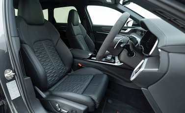 Audi RS6 Avant Carbon Black URBAN 10