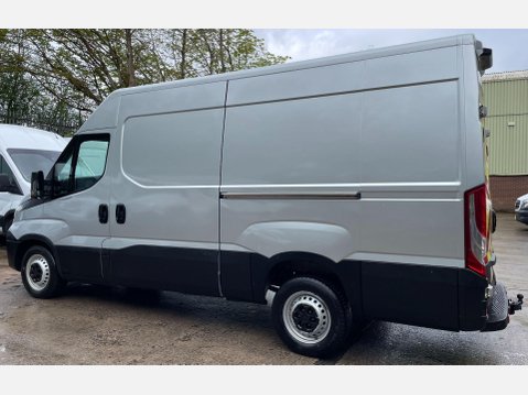 Iveco Daily 2.3D HPI 14V Business 35S 3520 Panel Van 5dr Diesel HiMatic MWB H2 Euro 6 ( 43