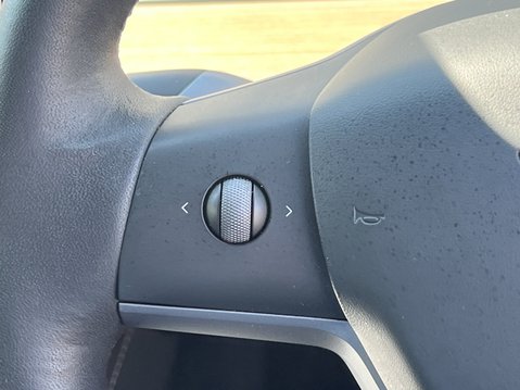 Tesla Model Y (Dual Motor) Long Range SUV 5dr Electric Auto 4WDE (384 bhp) 23
