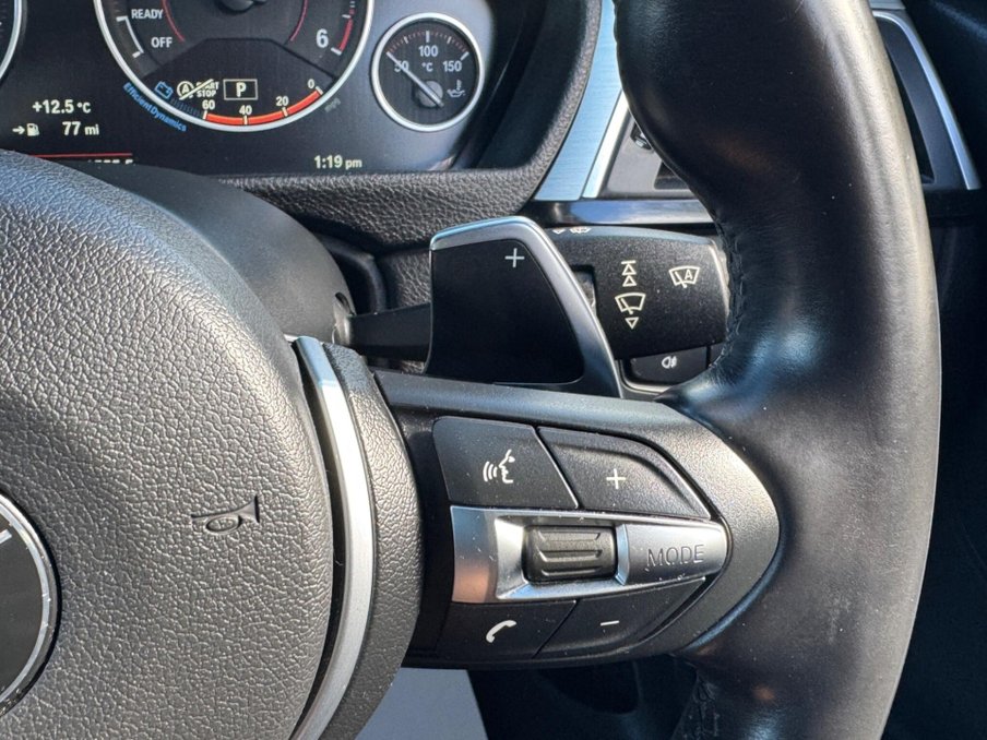 2015 BMW 3 Series — image 35