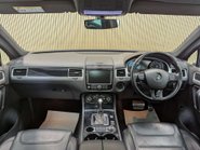 Volkswagen Touareg 3.0 Touareg V6 R-Line+ TDI BlueMotion Technology Auto 4WD 5dr 52