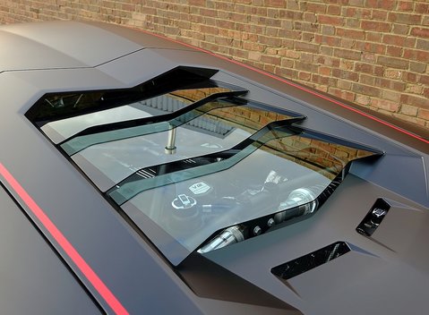 Lamborghini Aventador LP 700-4 Pirelli Edition 9