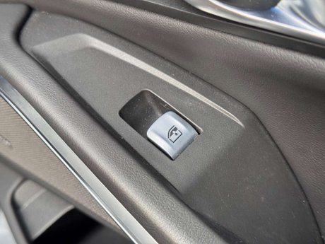 BMW M3 3.0 M3 Competition M xDrive Auto 4WD 5dr 104