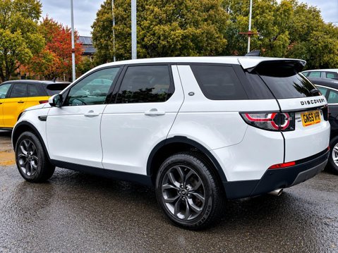 Land Rover Discovery Sport 2.0 TD4 Landmark Auto 4WD Euro 6 (s/s) 5dr 13