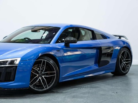 Audi R8 5.2 FSI V10 Coupe 2dr Petrol S Tronic quattro Euro 6 (s/s) (540 ps) 20
