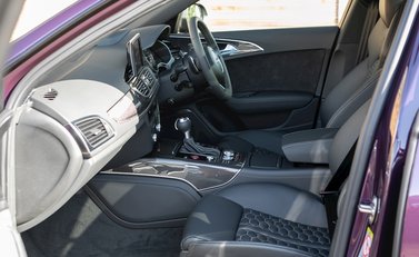 Audi RS6 Avant Performance 13