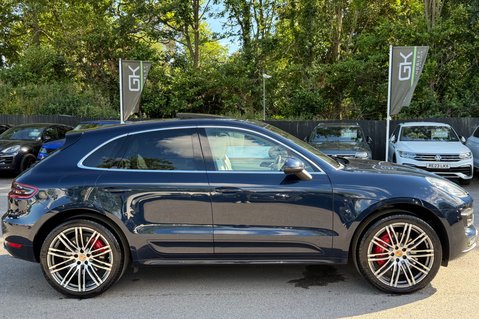 Porsche Macan TURBO PDK - HUGE SPEC - PAN ROOF - BOSE - CARPLAY 5