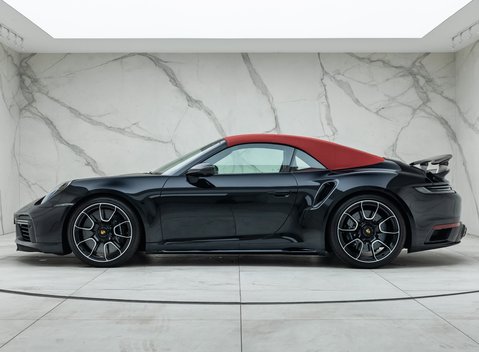 Porsche 911 Turbo S CABRIOLET (992) 7