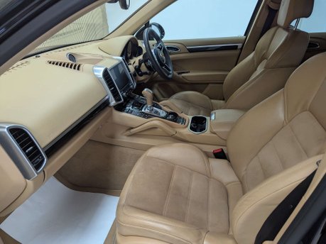 Porsche Cayenne 3.0 Cayenne D Platinum Edition V6 Tiptronic S A 4WD 5dr 36