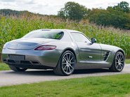 Mercedes-Benz SLS AMG 5