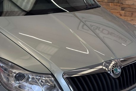 Skoda Octavia 1.4 TSI Elegance Hatchback 5dr Petrol DSG Euro 4 (122 ps) 28