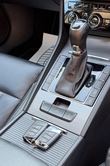 Skoda Superb SE L TSI DSG - FULL SKODA SERVICE HISTORY 