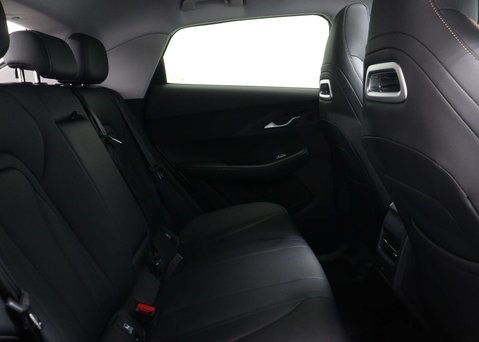 OMODA 5 1.6 5 Noble Auto 5dr 51