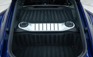 Porsche Cayman GT4 (718) 31