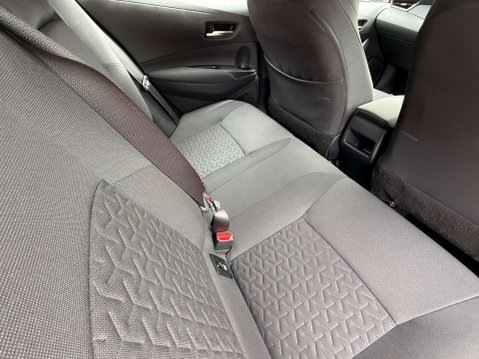 Toyota Corolla 1.8 VVT-h GPF Icon Tech Hatchback 5dr Petrol Hybrid CVT Euro 6 (s/s) (122 p 28
