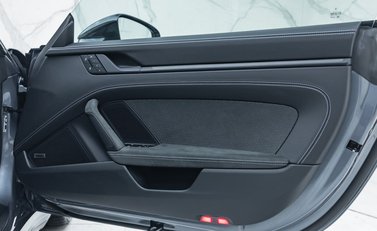 Porsche 911 Carrera 4 GTS (992.2) 35