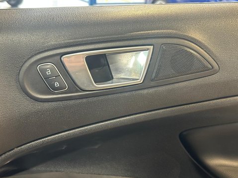 Ford Ecosport 1.0T EcoBoost ST-Line Euro 6 (s/s) 5dr 35