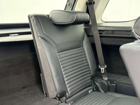 Land Rover Discovery 3.0 Discovery HSE SDV6 Auto 4WD 5dr 30