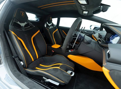 Lamborghini Huracan LP640-2 Tecnica 10
